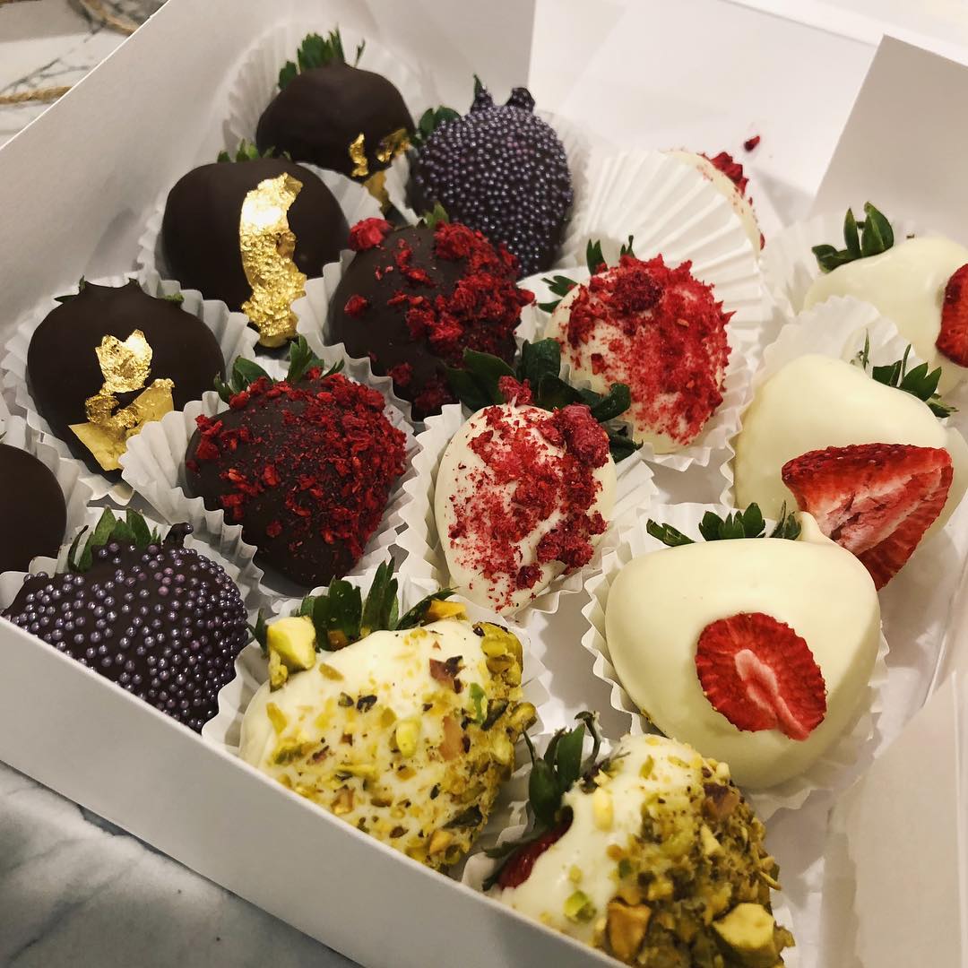 Upgrade your box with 24k Edible Gold Strawberries